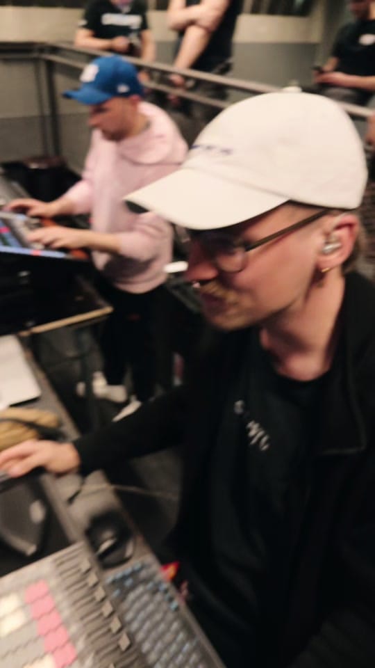 Post 4 by Flash Forward on TikTok (video)