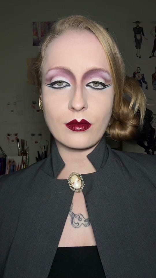 Post 9 by number1nytbestseller on TikTok (video)