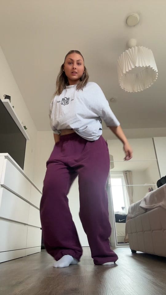 Post 1 by 𝒟𝑒𝓃𝒾𝓈𝑒 on TikTok (video)