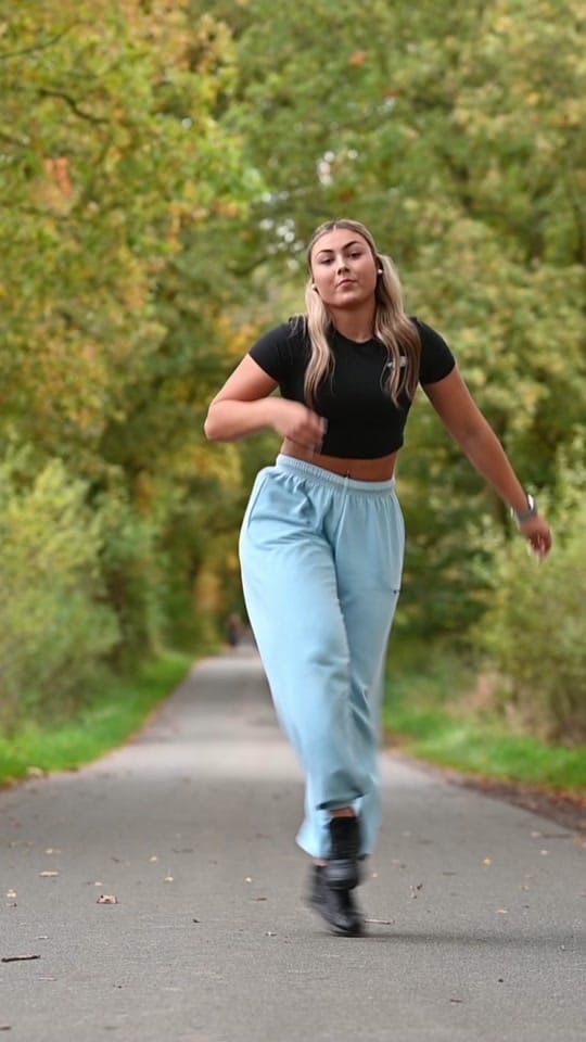 Post 8 by 𝒟𝑒𝓃𝒾𝓈𝑒 on TikTok (video)