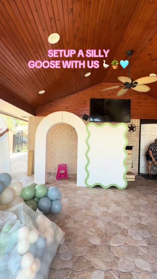 Post 6 by TIKTOK BALLOON UNI on TikTok (video)