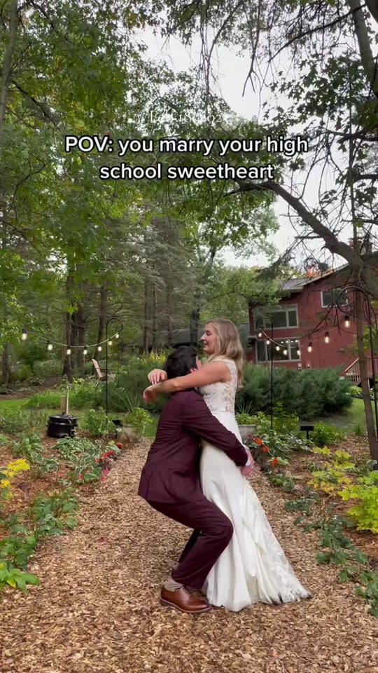 Post 1 by Emily Paulson Photography on TikTok (video)