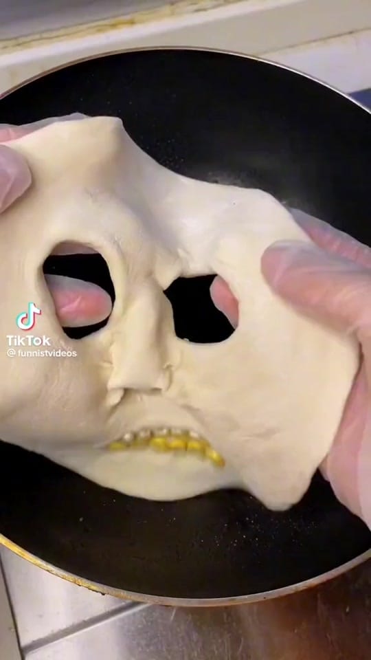 Post 6 by Claudia Sârbu on TikTok (video)