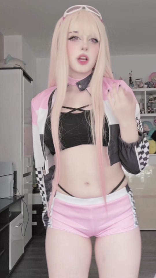 Post 4 by 🩷snow🩷 on TikTok (video)