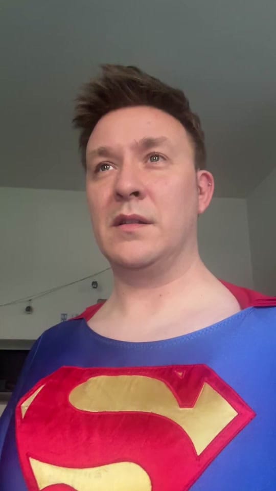 Post 7 by Superfavo on TikTok (video)