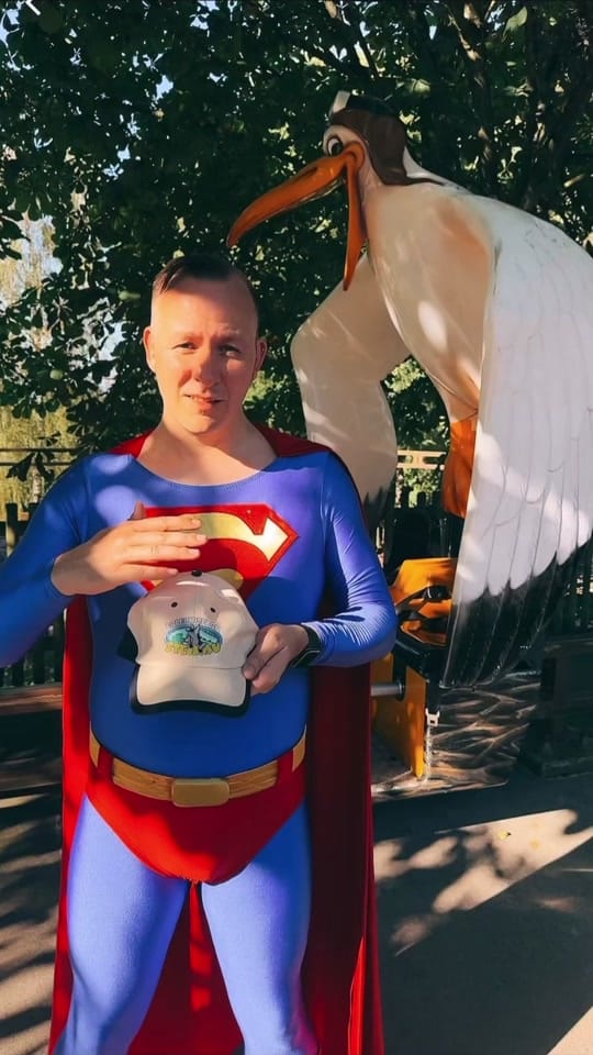 Post 8 by Superfavo on TikTok (video)