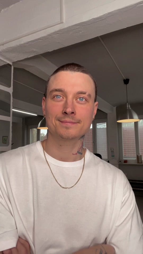 Post 6 by Robin Cuello on TikTok (video)