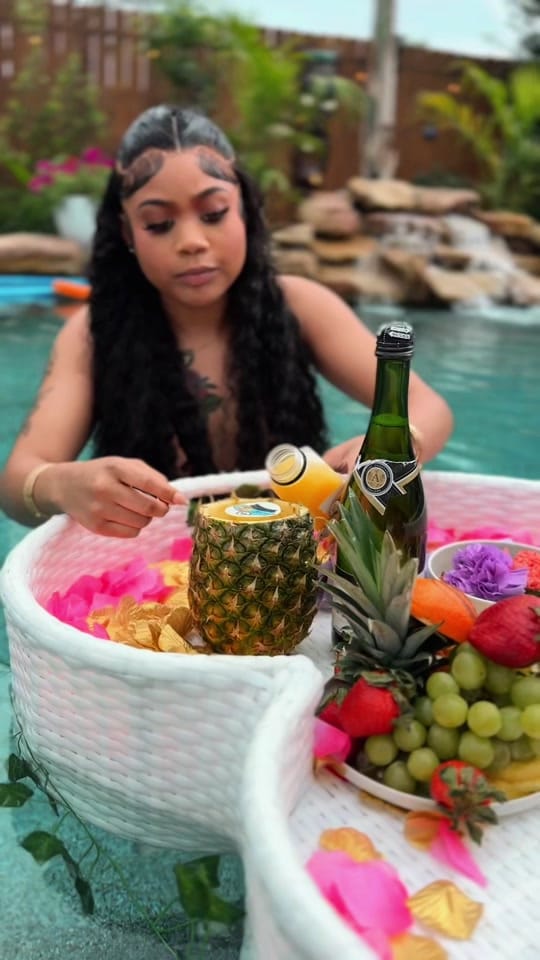 Post 4 by Catering & Floating Brunch HTX on TikTok (video)