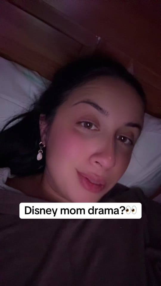 Post 3 by VALERIE🍁🖤📸🎃🍂 on TikTok (video)