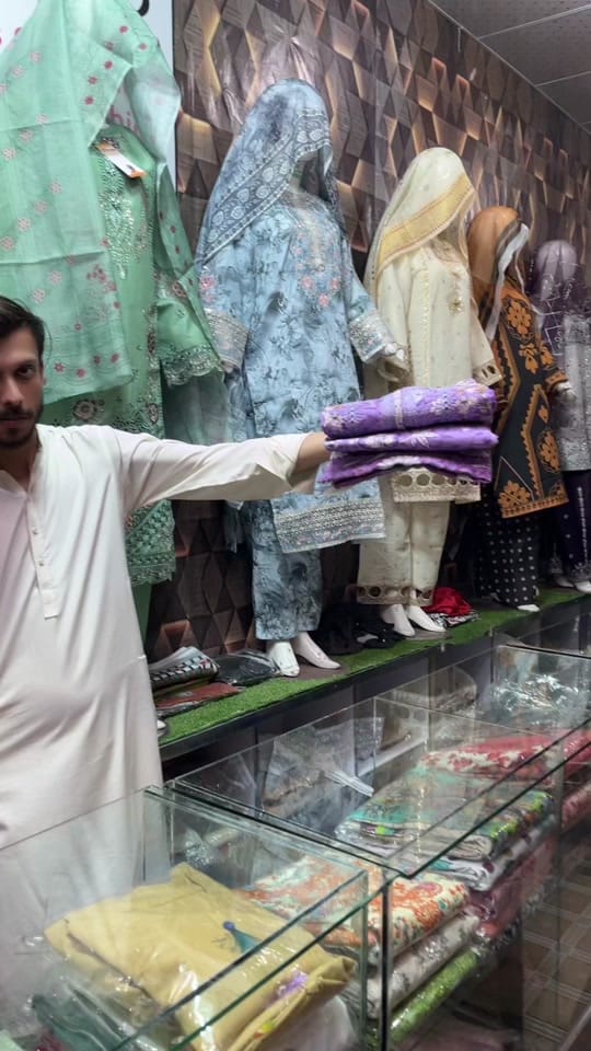Post 2 by user rana zaheer on TikTok (video)
