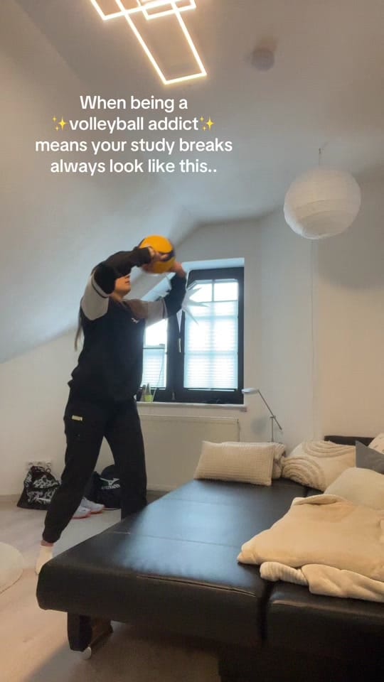 Post 7 by Leonie :) on TikTok (video)