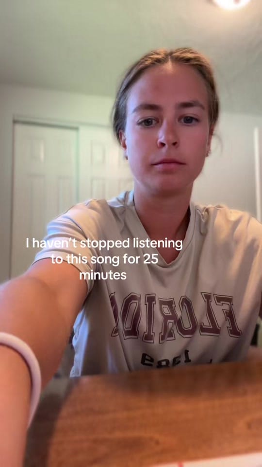 Post 3 by Oregon Wedding Photographer on TikTok (video)