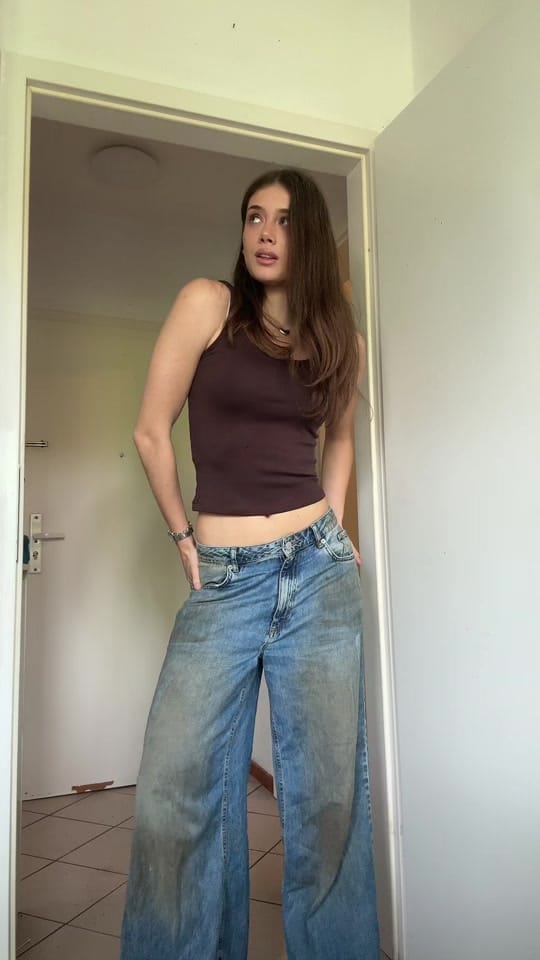 Post 3 by 𝐋𝐕𝐎𝐕𝐀 𝐃𝐈𝐀𝐍𝐀 on TikTok (video)