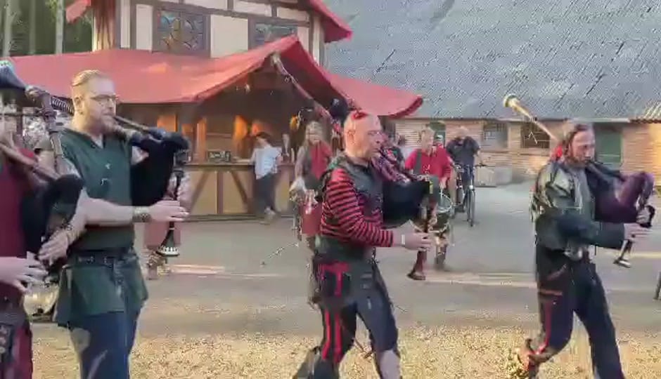 Post 2 by Spilldeyvel Band Official on TikTok (video)