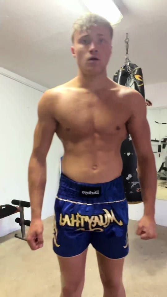 Post 3 by Hesske_Boxing on TikTok (video)