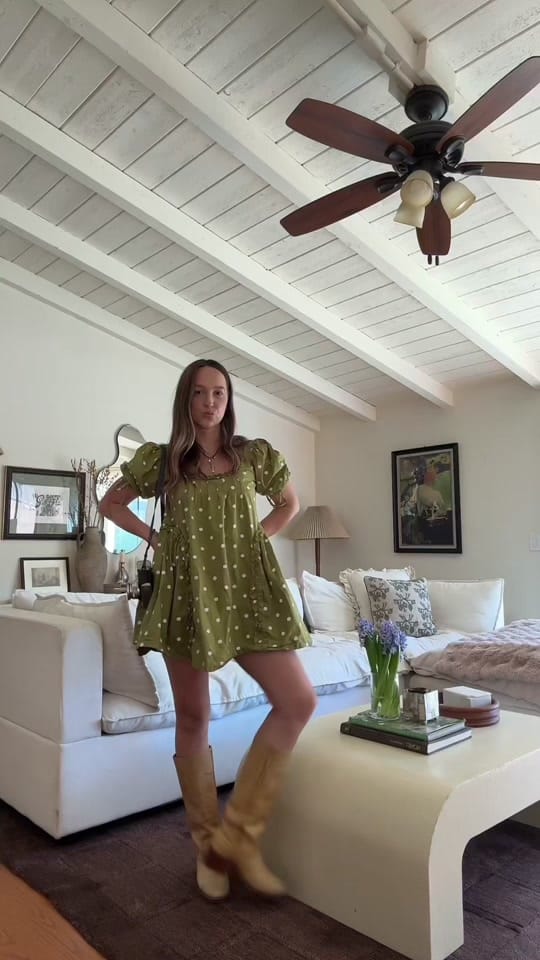 Post 4 by Sydney Noelle | Photographer on TikTok (video)