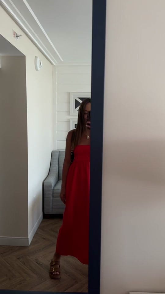 Post 1 by Sydney Noelle | Photographer on TikTok (video)