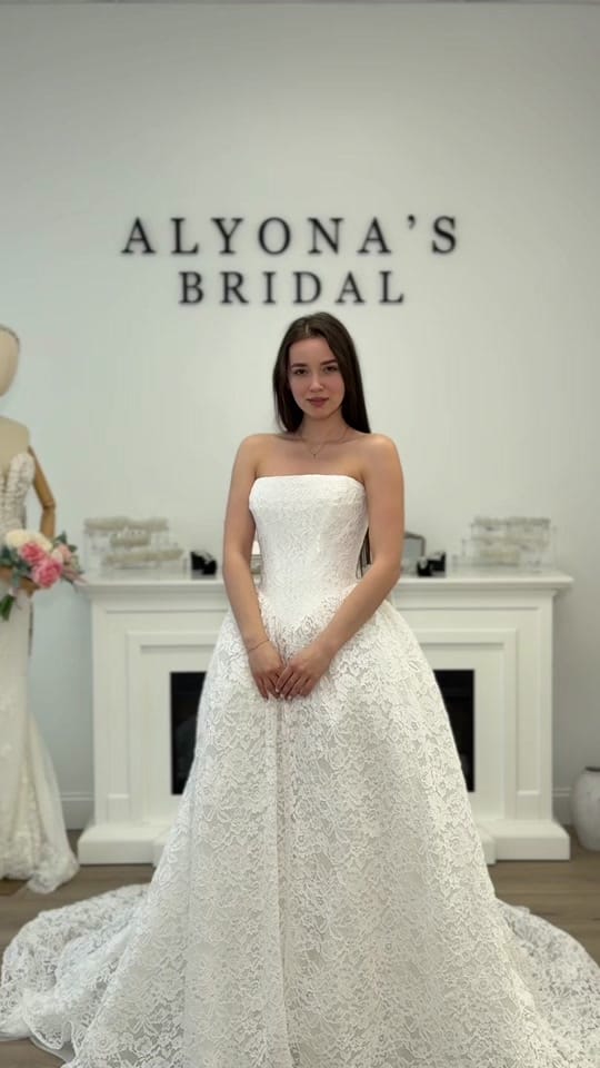Post 4 by AlyonasBridal on TikTok (video)