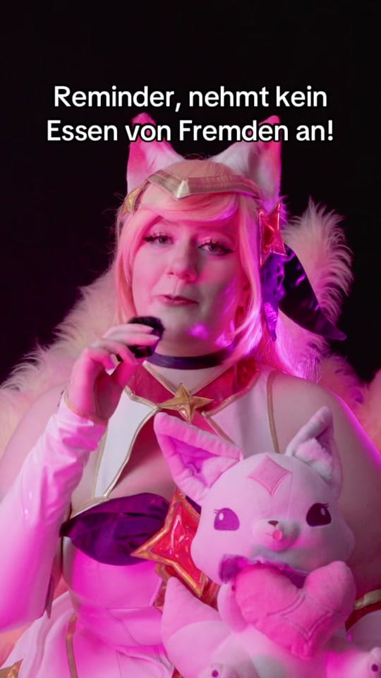 Post 3 by Kitsumi_Cosplay | Twitch on TikTok (video)