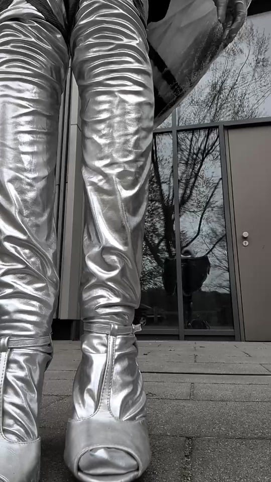 Post 7 by Mel on TikTok (video)