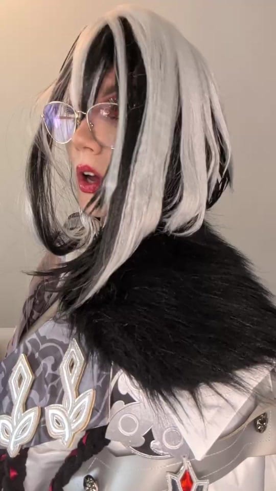 Post 4 by Mel on TikTok (video)