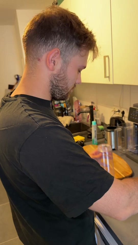 Post 5 by Dennis Bro on TikTok (video)