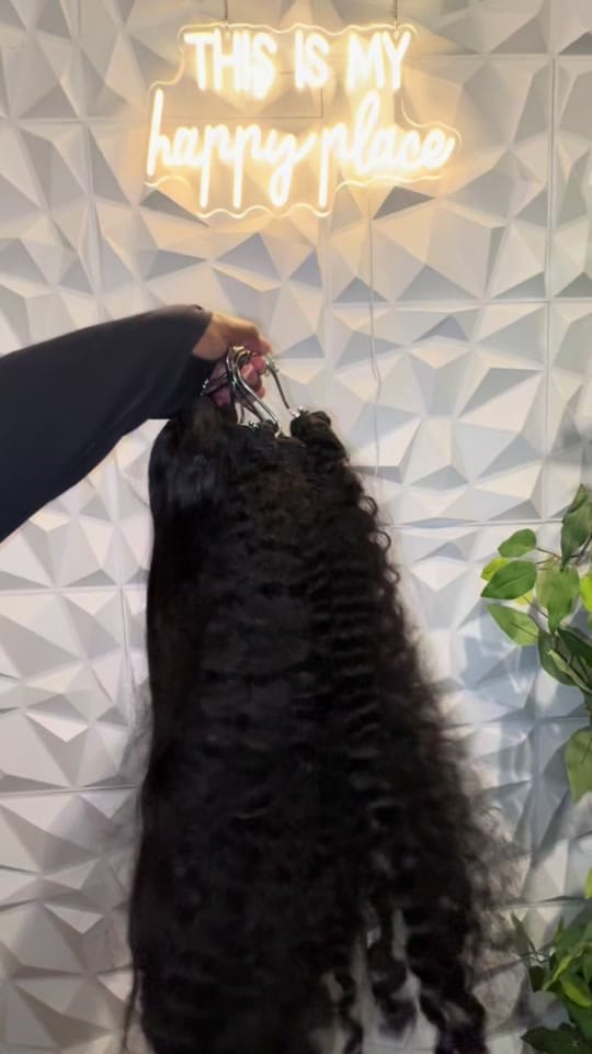 Post 7 by thevelvetexperience on TikTok (video)