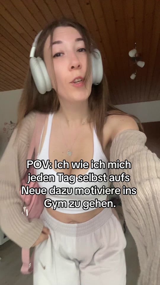 Post 10 by Becki 🎀 on TikTok (video)