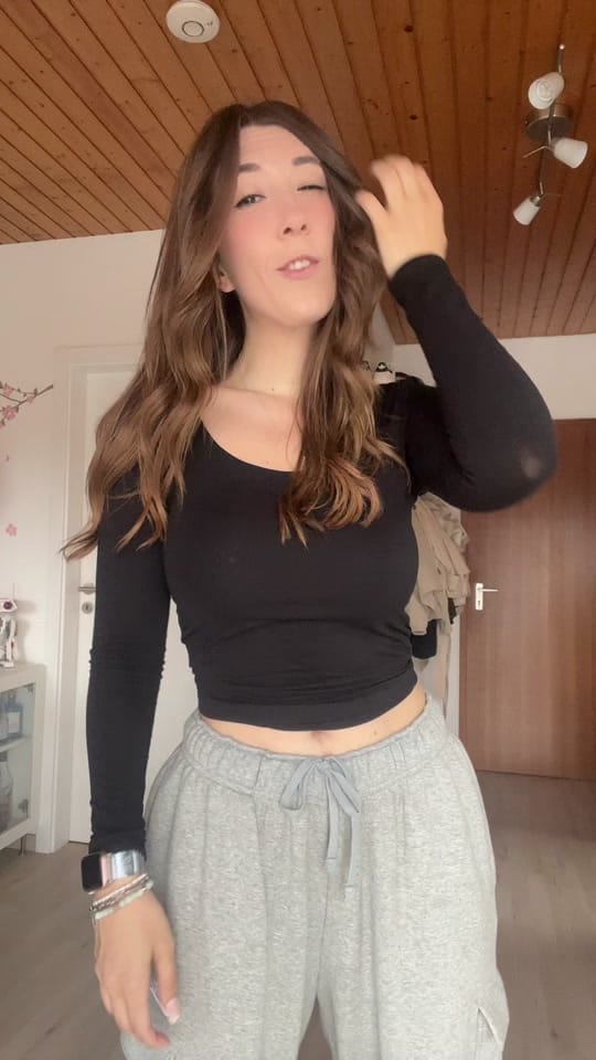 Post 5 by Becki 🎀 on TikTok (video)
