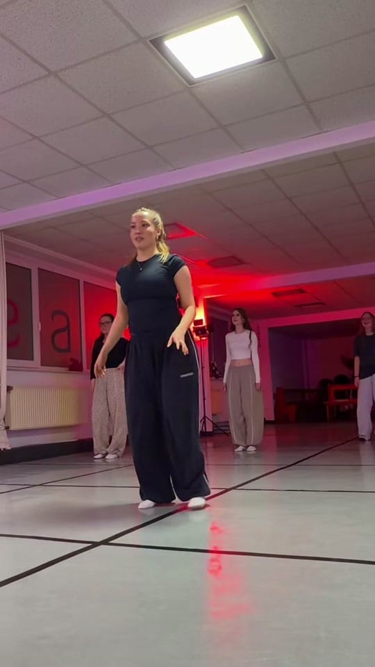 Post 8 by Sophia.kumbartzky on TikTok (video)