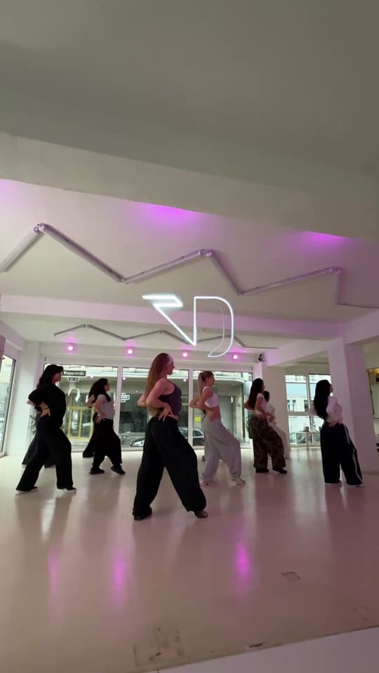 Post 10 by Endless Dance on TikTok (video)
