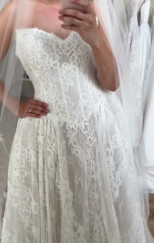 Post 2 by Annalise Bridal on TikTok (video)
