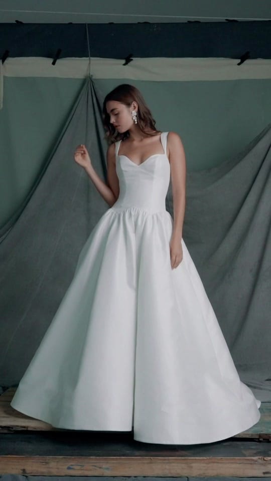 Post 7 by Annalise Bridal on TikTok (video)