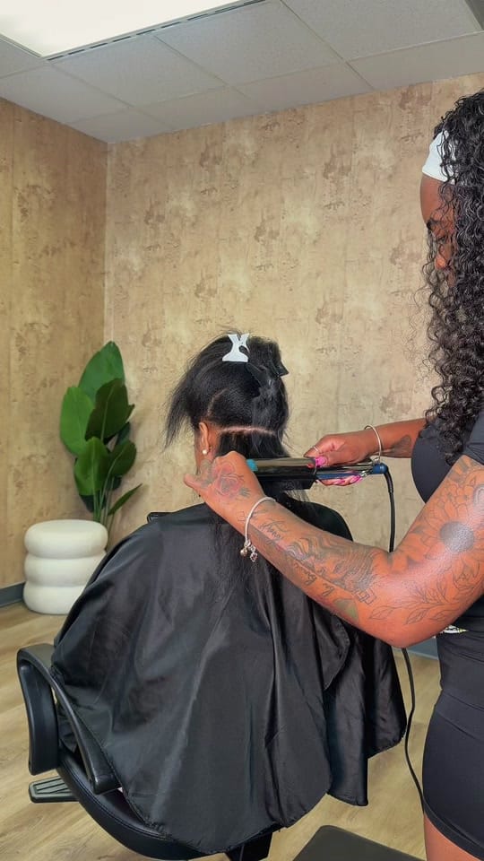 Post 2 by Dee on TikTok (video)