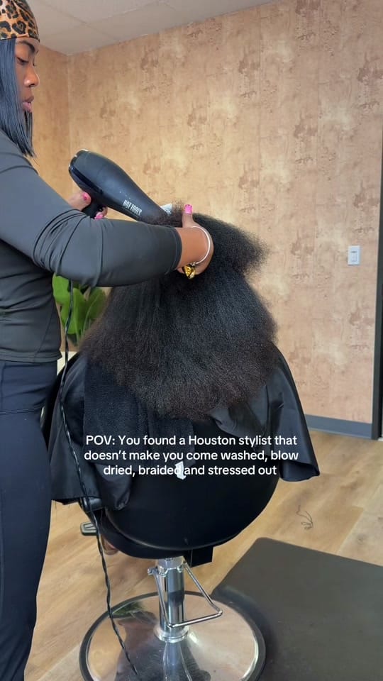 Post 5 by Dee on TikTok (video)
