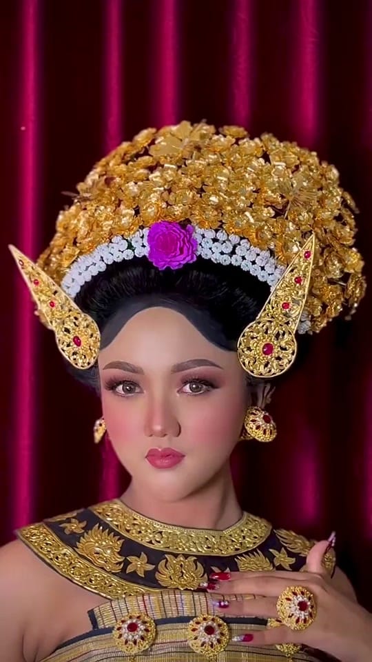 Post 5 by tutdewwdding on TikTok (video)