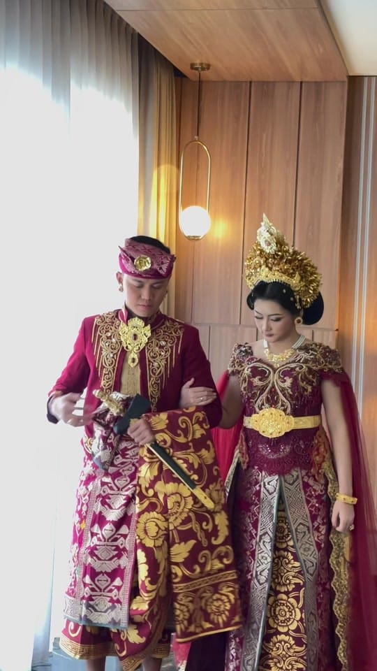 Post 3 by tutdewwdding on TikTok (video)
