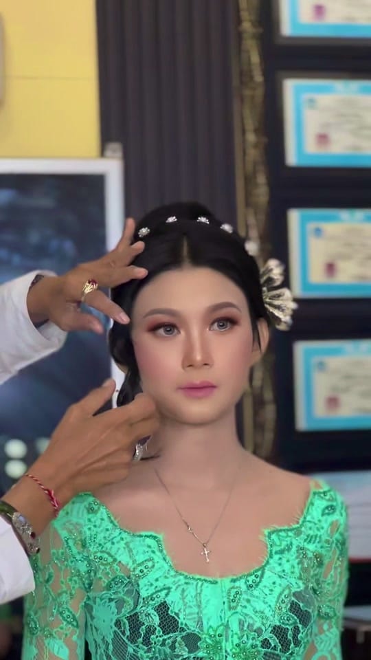 Post 6 by tutdewwdding on TikTok (video)