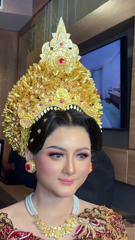 Post 7 by tutdewwdding on TikTok (video)