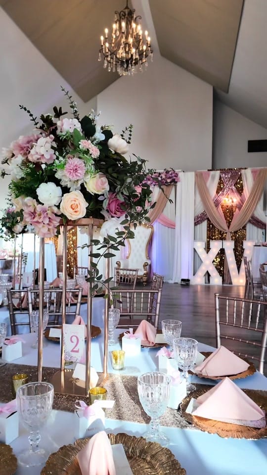 Post 9 by Decoraciones Ari on TikTok (video)