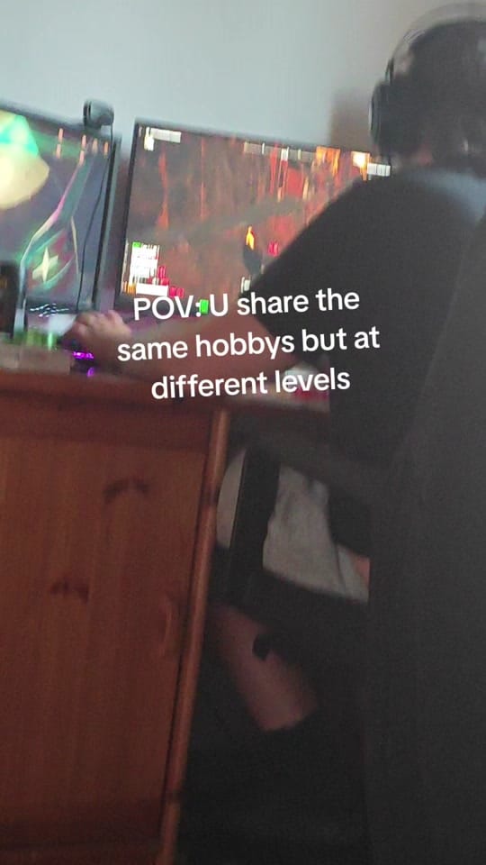 Post 3 by Julia on TikTok (video)