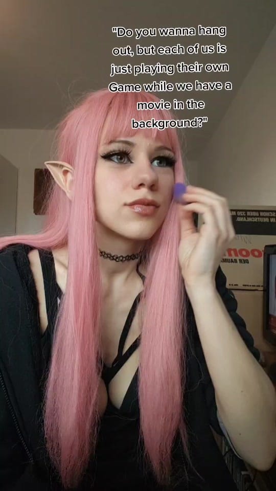 Post 8 by Julia on TikTok (video)