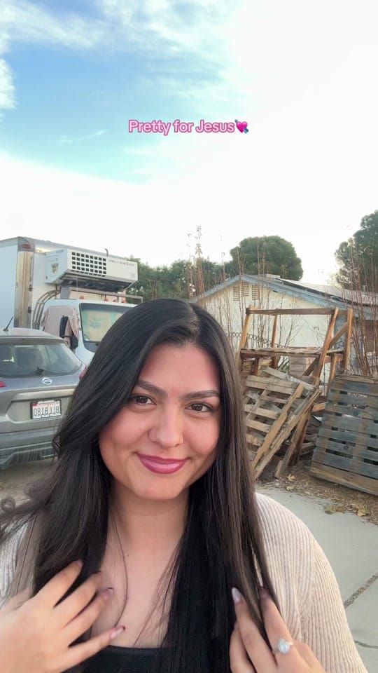 Post 10 by Evelyn💗Fash / Content Creator on TikTok (video)