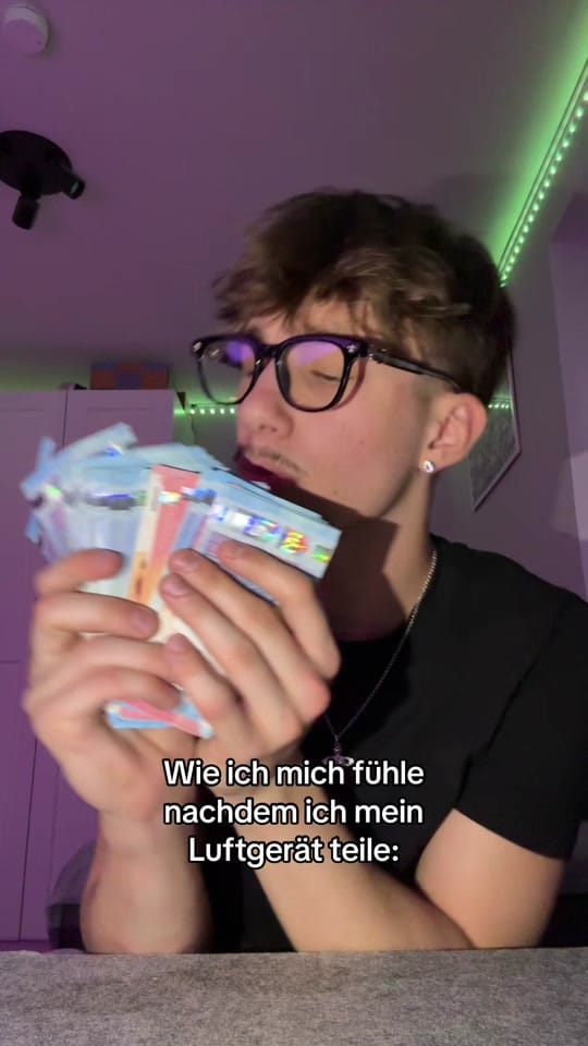 Post 7 by Der insimodus on TikTok (video)
