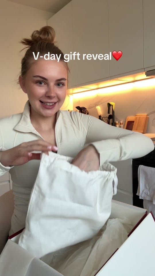 Post 1 by Oliwia 🍉 on TikTok (video)