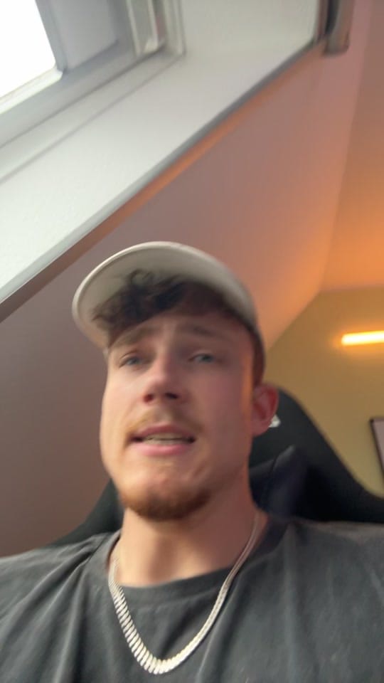 Post 2 by Linus.krb on TikTok (video)