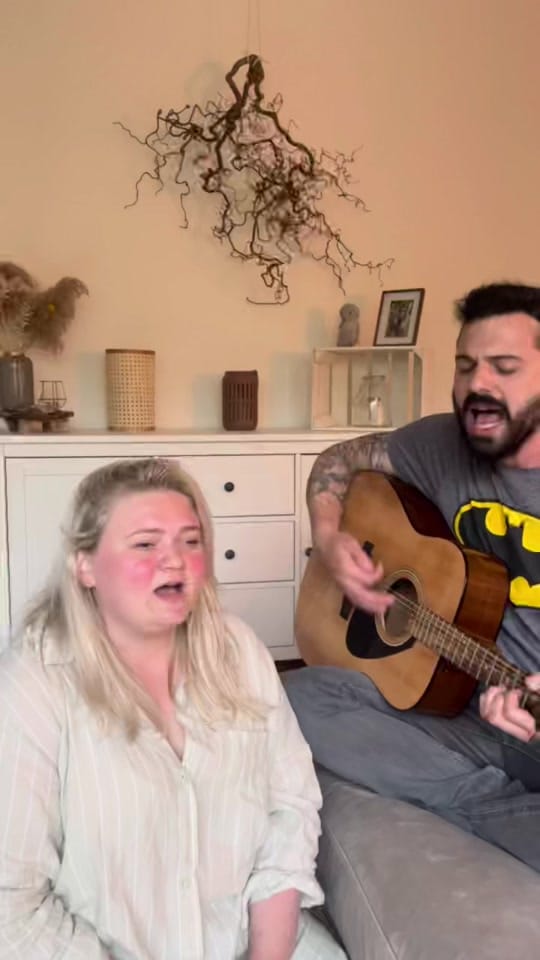 Post 10 by Ale Galata on TikTok (video)