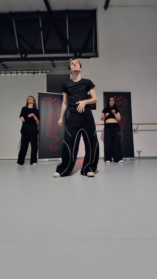 Post 9 by eroda_sdc on TikTok (video)