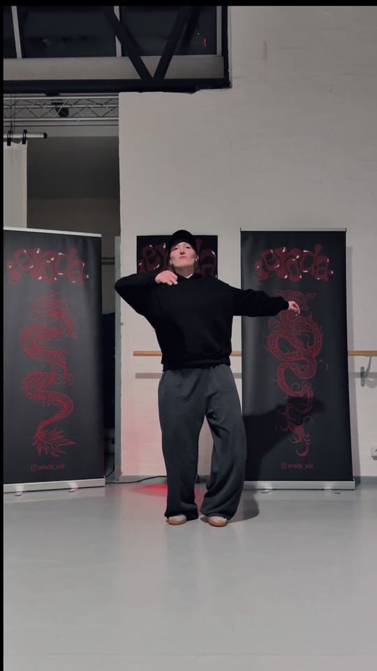 Post 10 by eroda_sdc on TikTok (video)