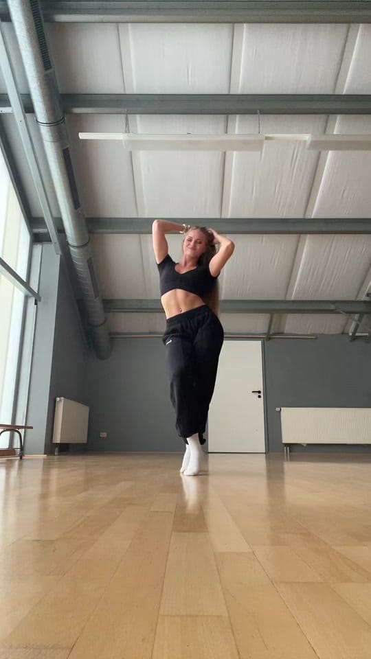 Post 10 by Celina Stein on TikTok (video)